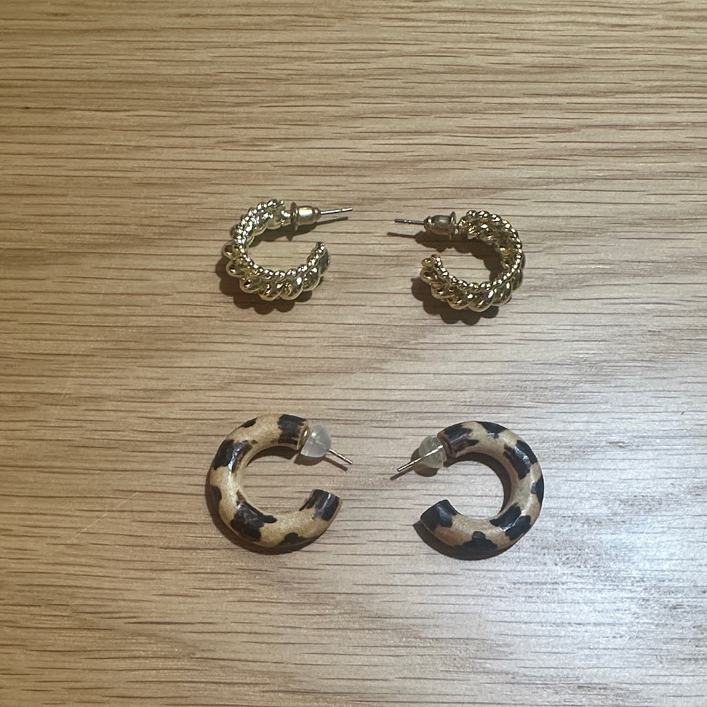 Set of two Earrings